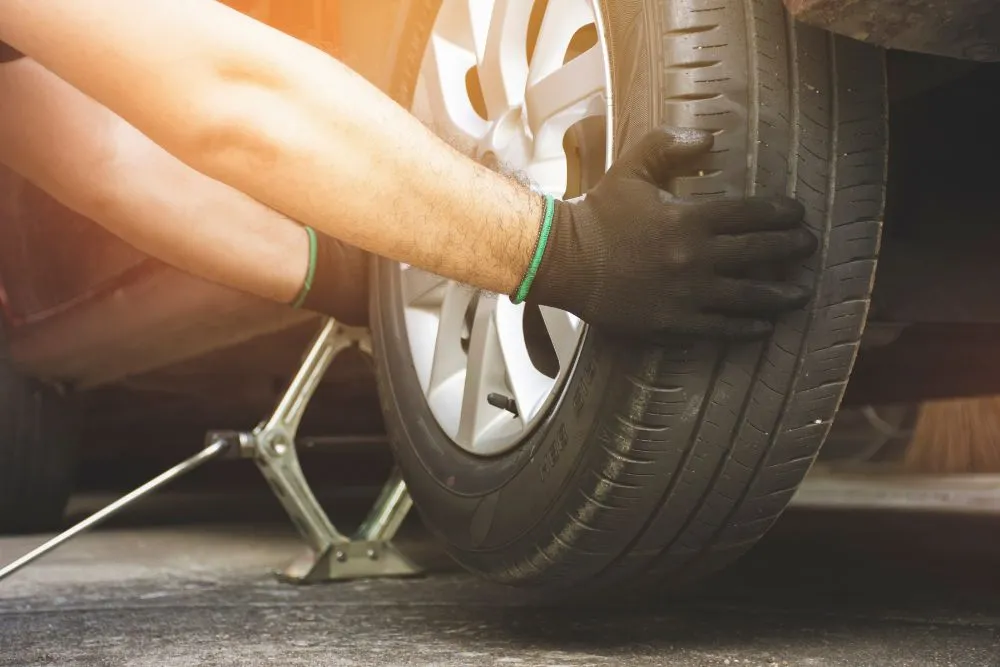 Changing-Tire-IMG