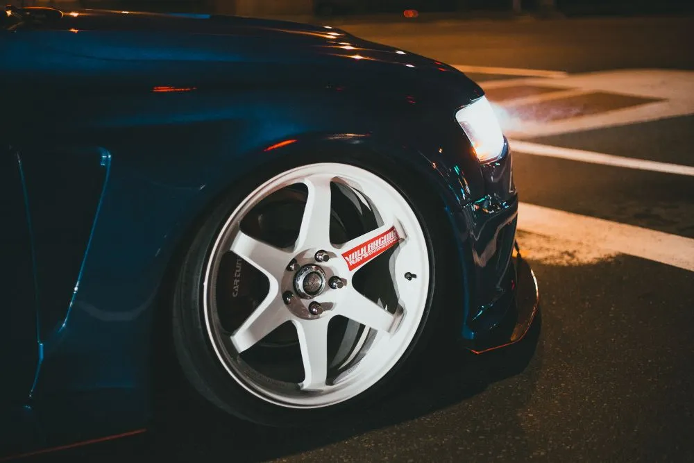 Front-Tire-White-IMG